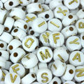 Miçanga Círculo 5mm - Branca / Letra Dourada - 24gr